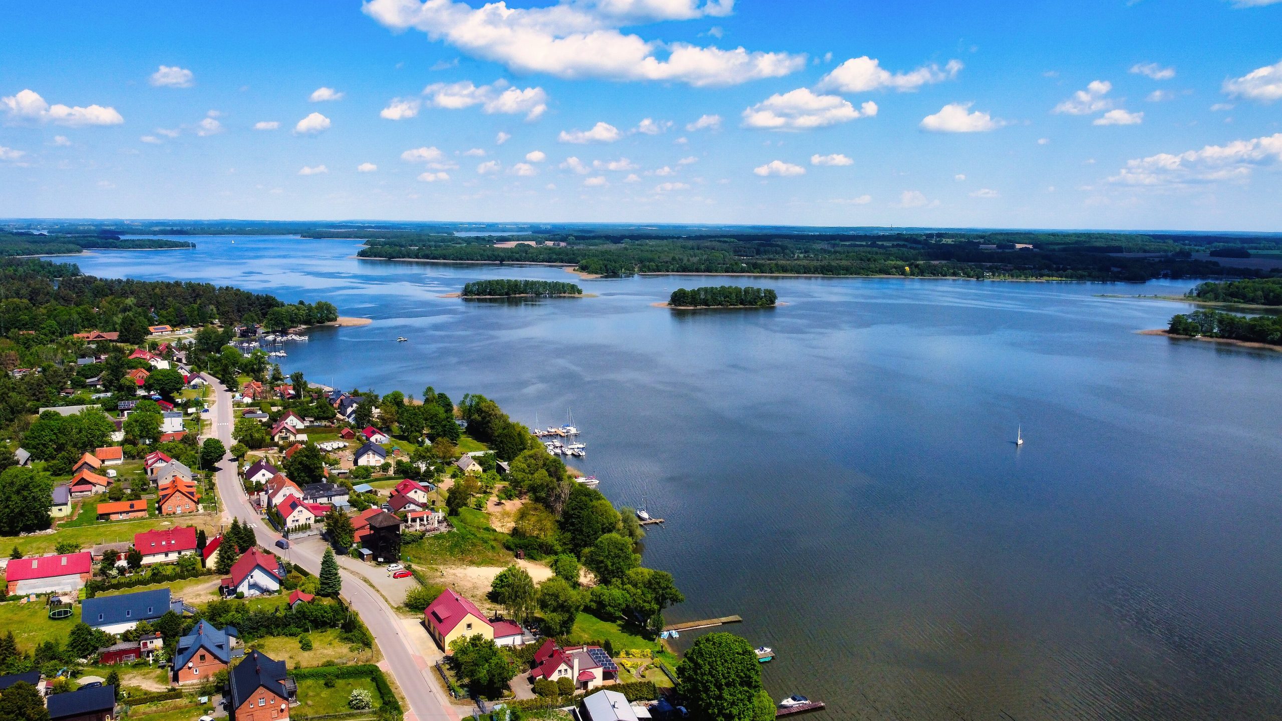 Ośrodek wypoczynkowy blisko Jezioraka – poznaj najdłuższe jezioro w Polsce!