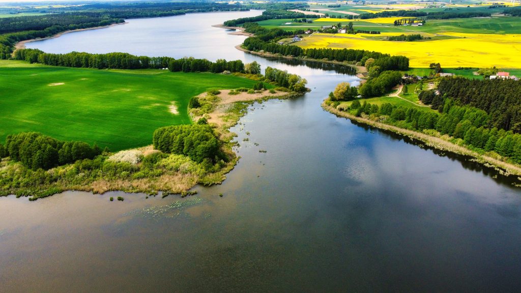 jezioro trupel wyprawy kajakowe szwarcenowo domki wypoczynkowe