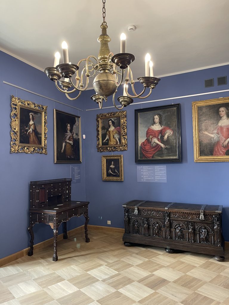 Pałac Dohnów i dziedziniec Muzeum Prus Górnych w Morągu